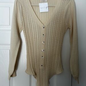 Ribbed V-Neck Button Bodysuit in pale yellow